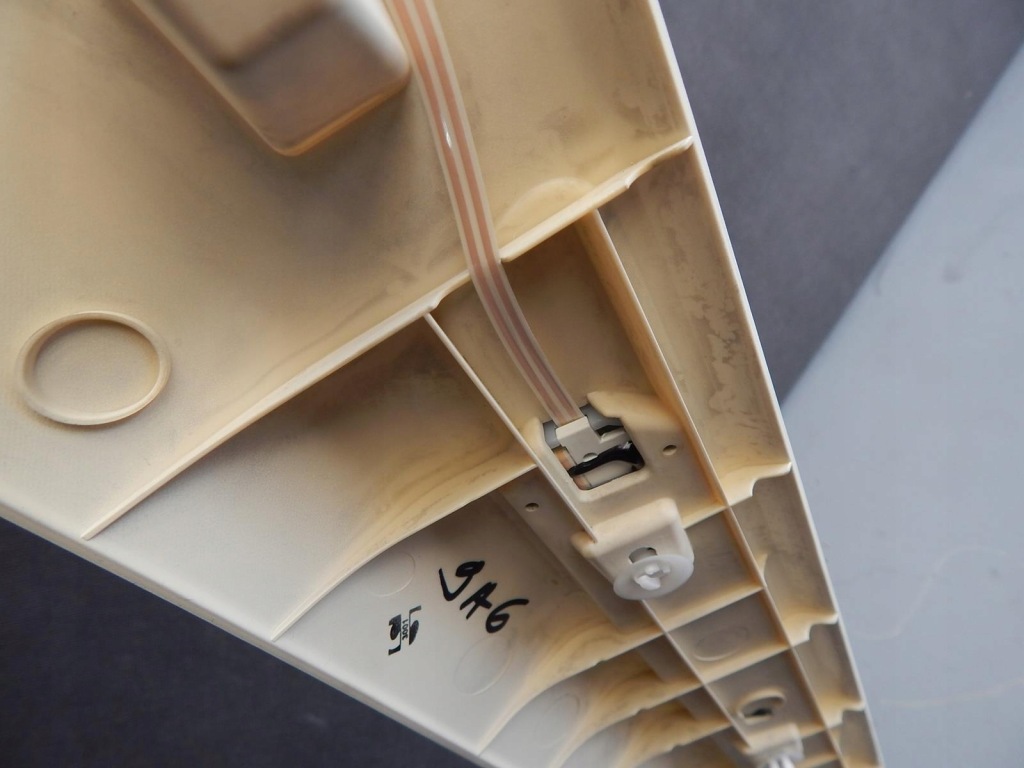 Audi a8 l накладка порог левая led 4h1867271f Киев