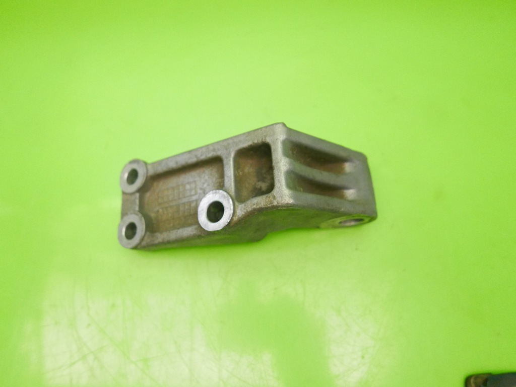 фото №7, Кронштейн кронштейн коробки kia sedona i 2.9 crdi 99-06