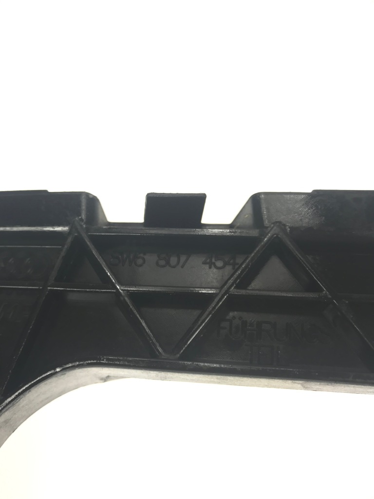 Audi a5 8w0 b9 направляющая бампера правый задняя 8w6807454 в Украине