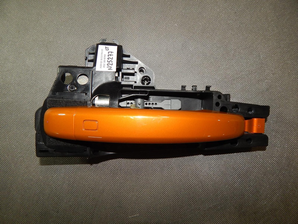 фото №1, Audi q3 8u ручка левый задняя lx2u