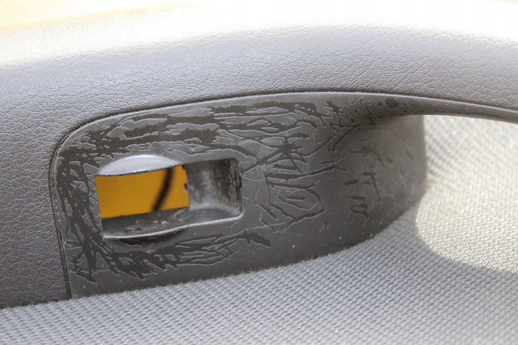 фото №5, Обшивка дверь правый задняя a4 b6 s-line speed kombi