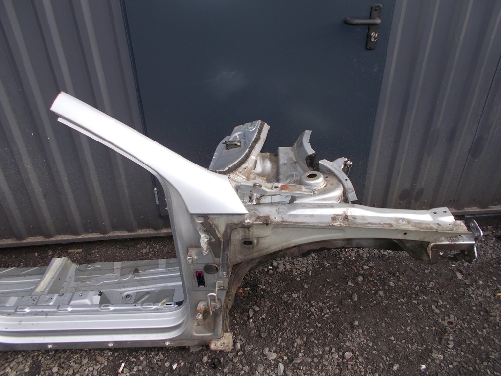 фото №1, Vw passat b6 лонжерон чверть перед права la7w