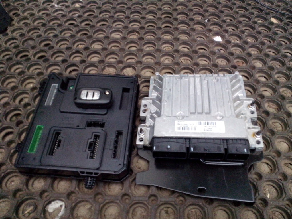 фото №1, Бортовой компьютер uch pestka набор renault fluence