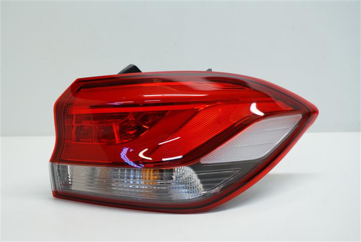 фото №1, Hyundai i30 i 30 17r. правая лампа задняя led org.
