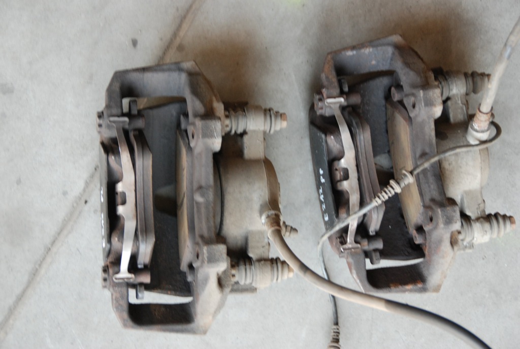 фото №1, Mercedes e klasa w212 супорт гальмівний перед