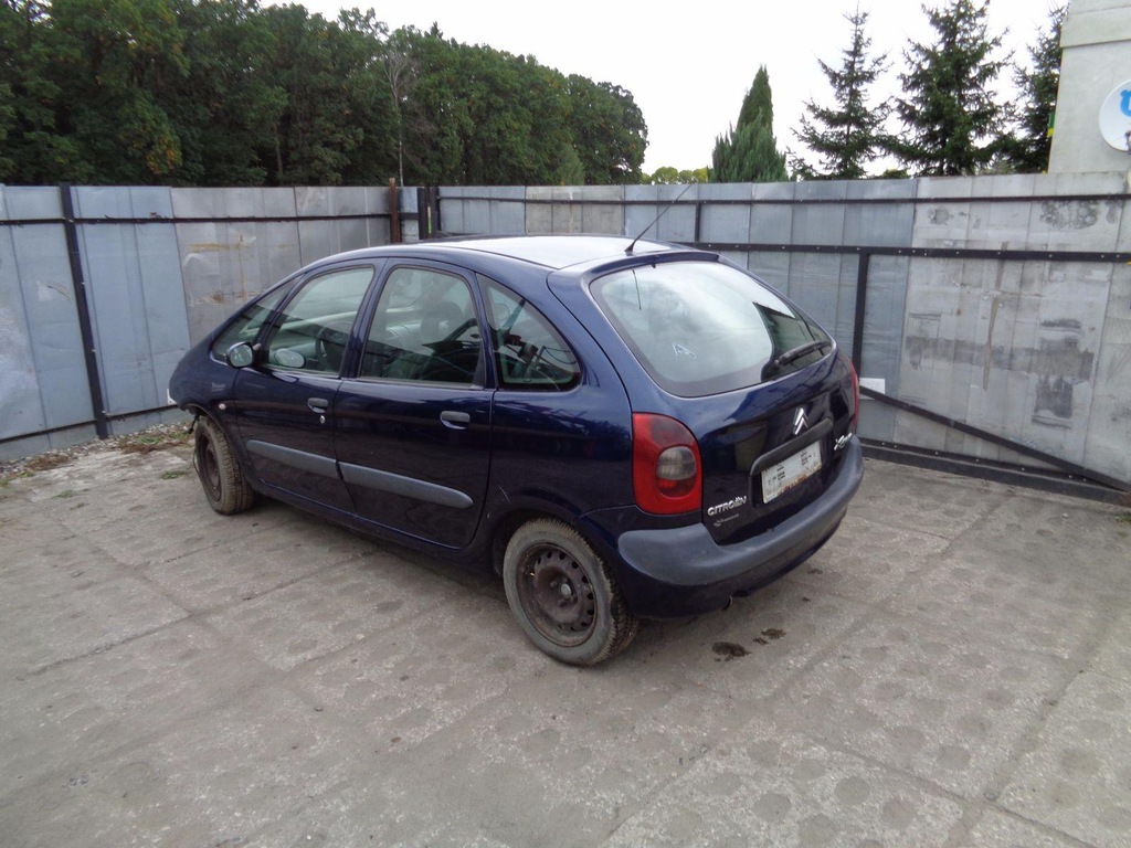 фото №13, Бампер задня задній citroen xsara picasso 99-04