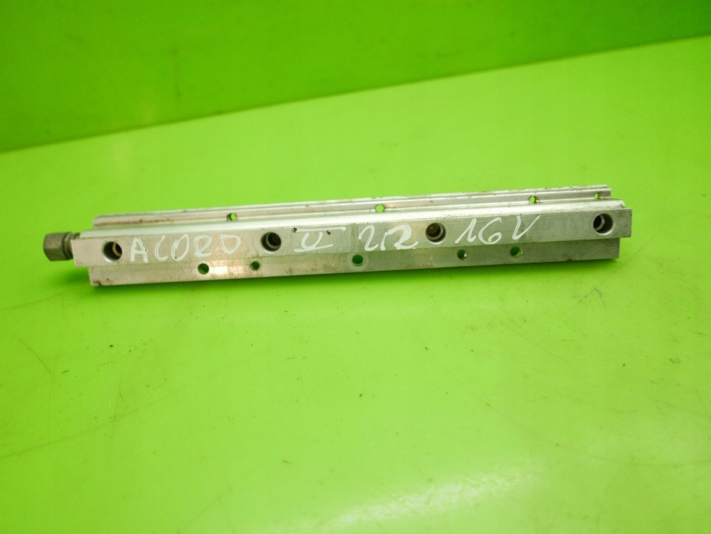 фото №8, Молдинг впрыскная honda accord v 2.2 16v coupe 93-