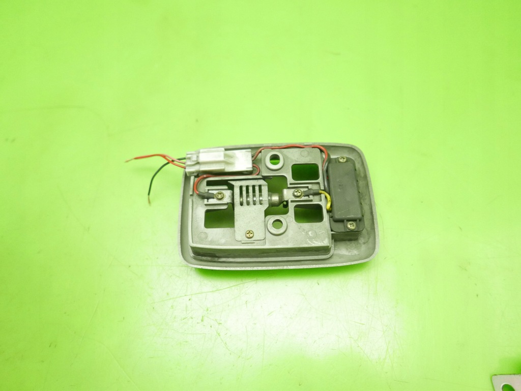 фото №5, Лампа освітлення кабіни перед hyundai h1 i 00-02