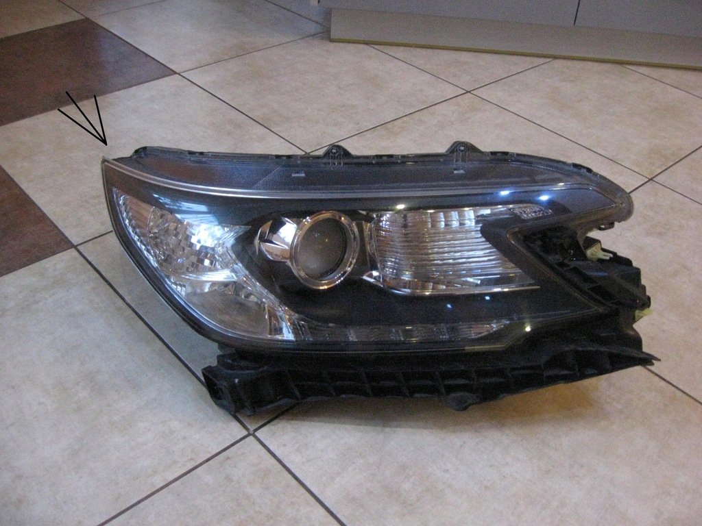 фото №1, Правая лампа - bi-xenon - led- honda cr-v iv - 2012