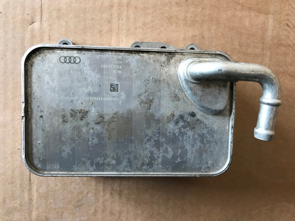 Купить Радиатор масла audi q5 a7 059117015k