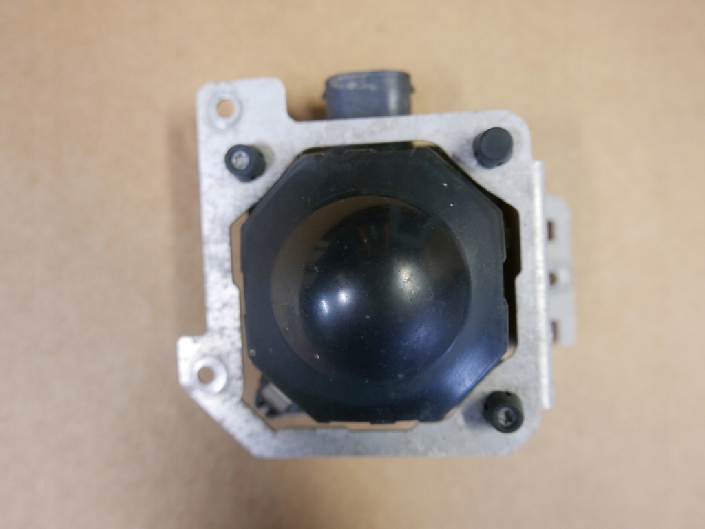 фото №1, Audi a4 a5 8w радар dystronic правый 8w0907561a