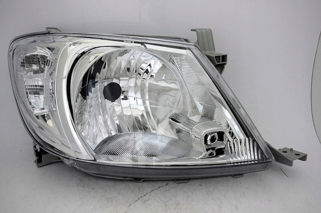 фото №2, Toyota hilux 2008-12 фара ele. правый новый