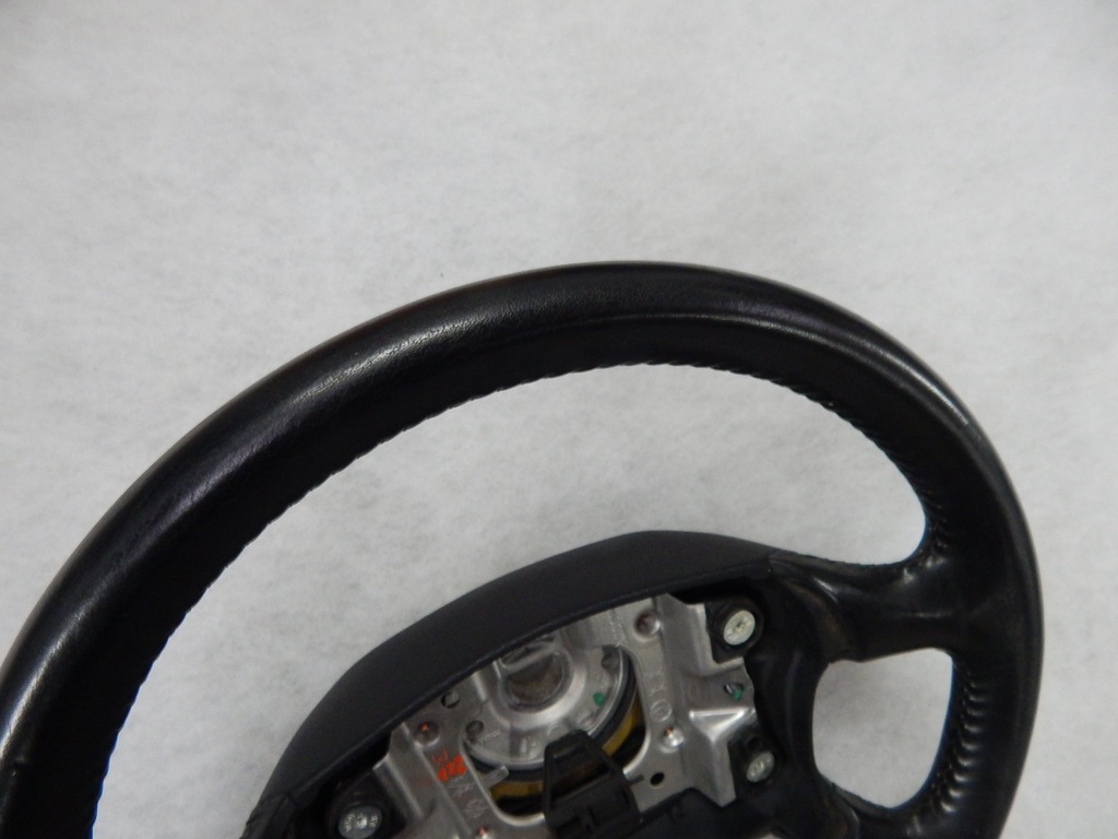 фото №8, Audi a3 - повітропровід 4-спицевий шкіра