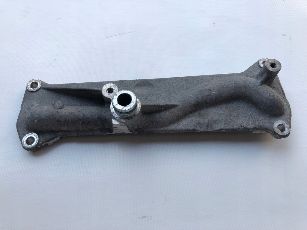 фото №1, Кронштейн кронштейн 059131680d audi q7 4m