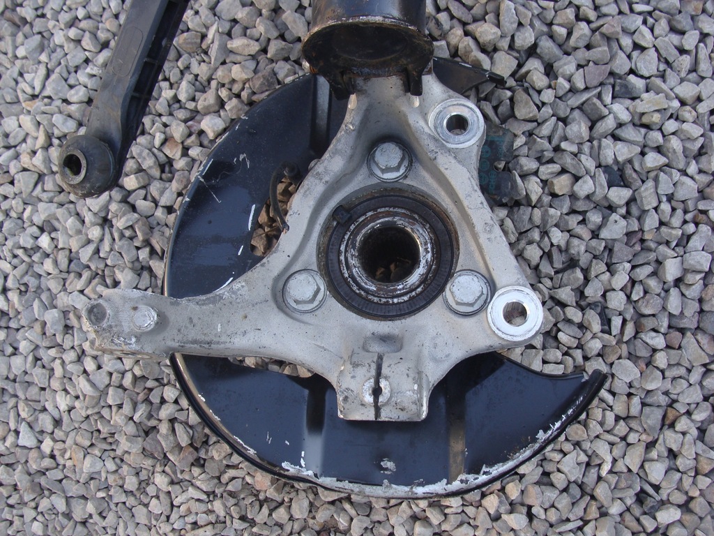 фото №1, Поворотный кулак левая opel insignia !!