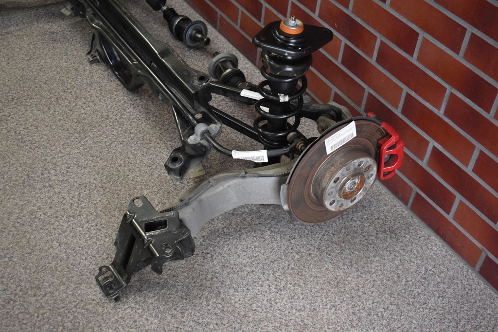 фото №1, Поворотный кулак левая рычаг mini cooper r60 r61 jcw