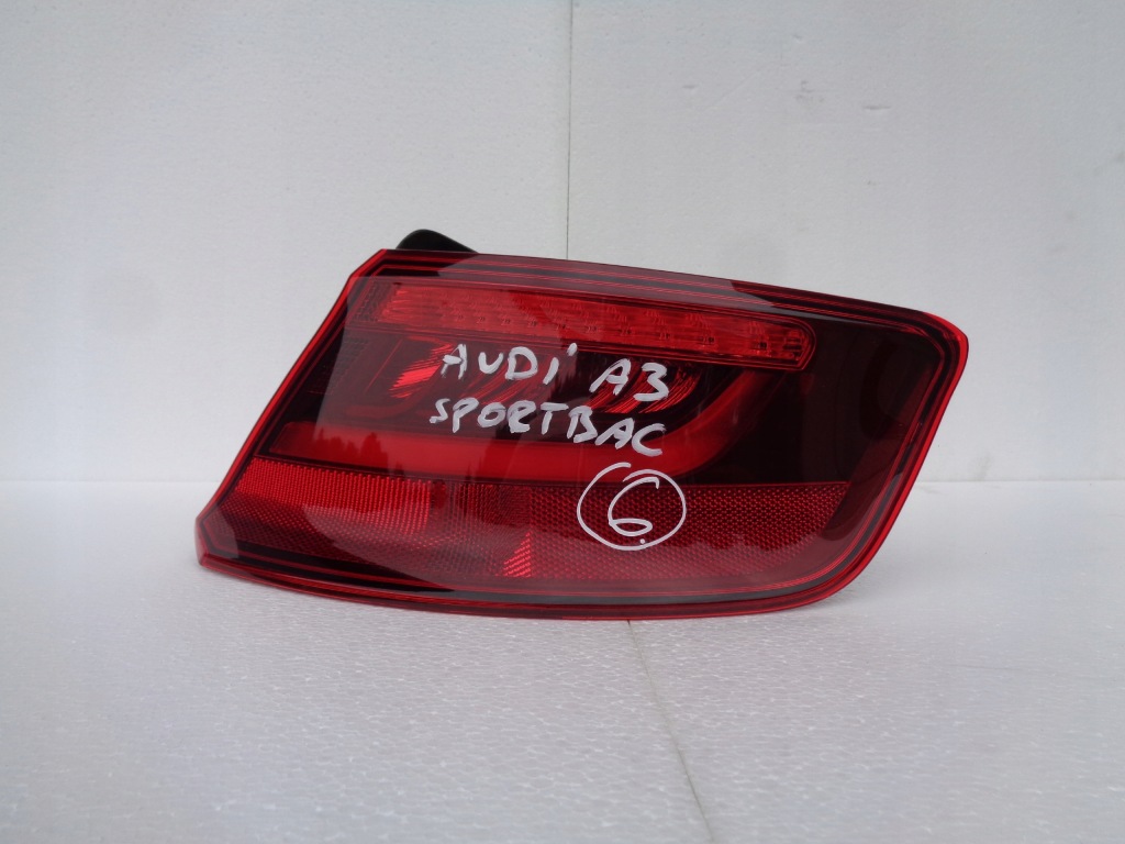 фото №1, Audi a3 sportback лампа задня права led 8v4945096d
